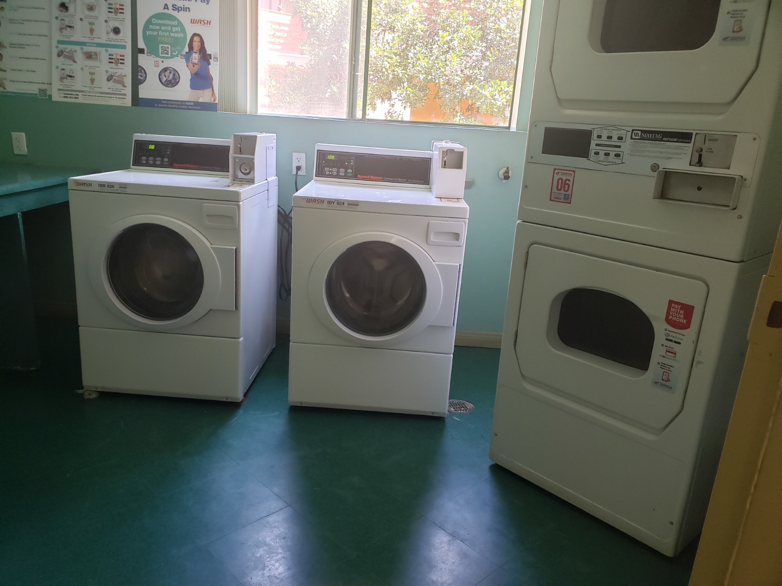 Laundry Room has 2 washer and 2 dryers.
