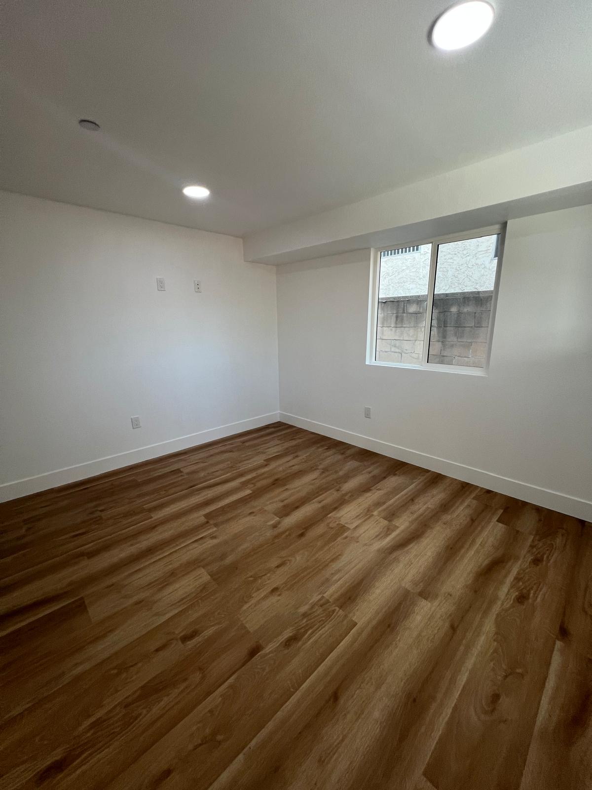1230 W 8th St Unit 3