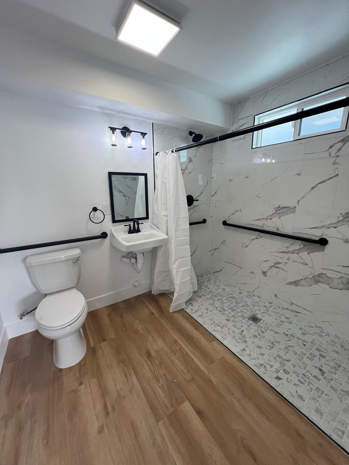 1230 W 8th St Unit 3