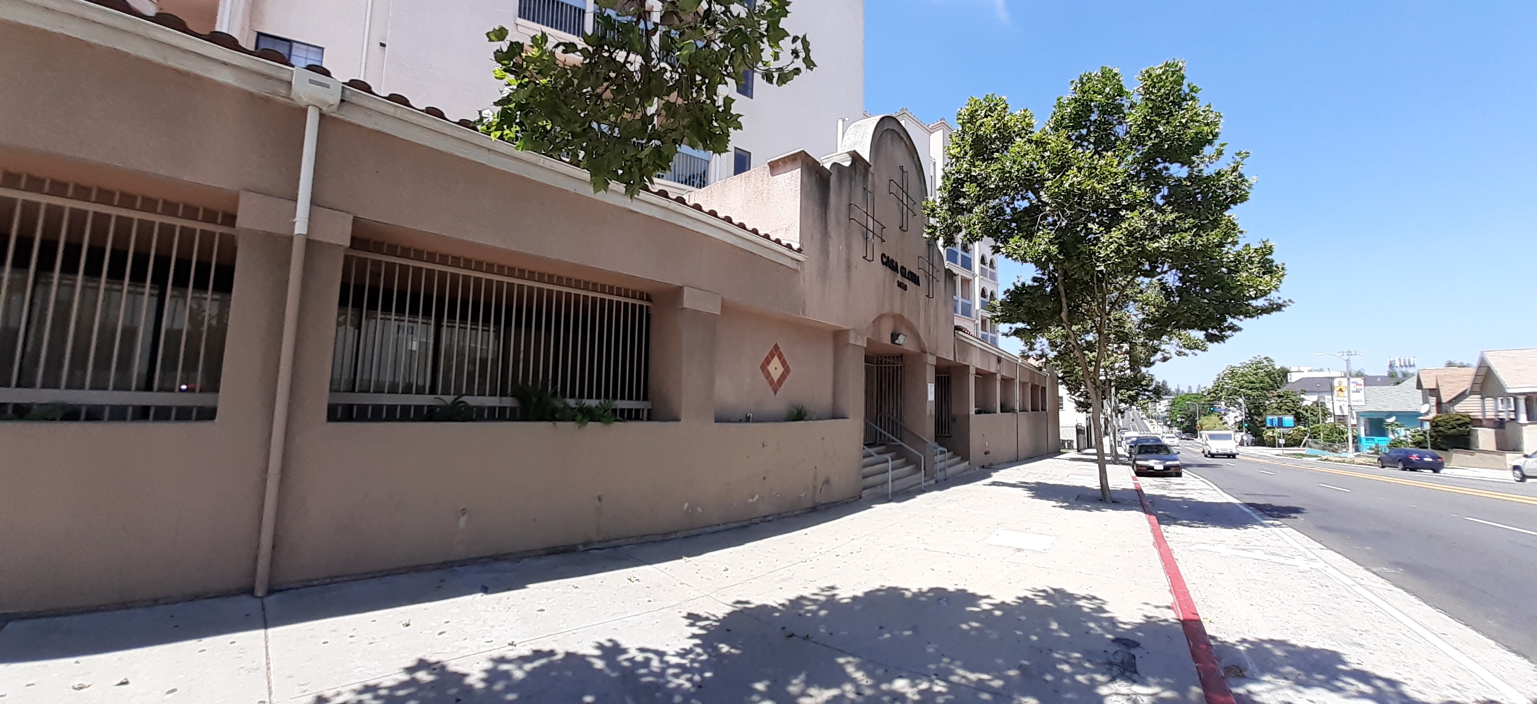 Side street view of Casa Gloria