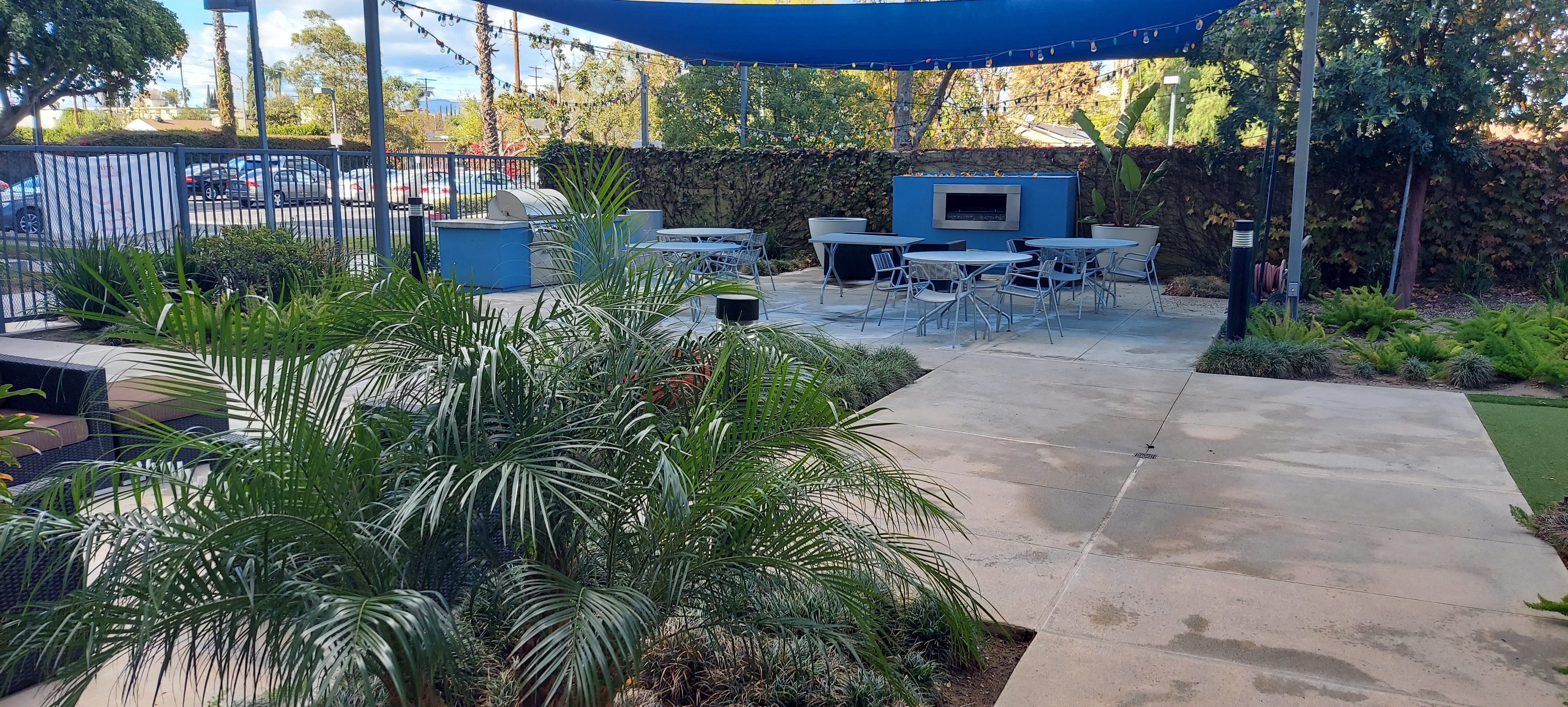 Vistas Courtyard