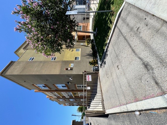 HFL VAN NUYS FRONT WEST SIDE