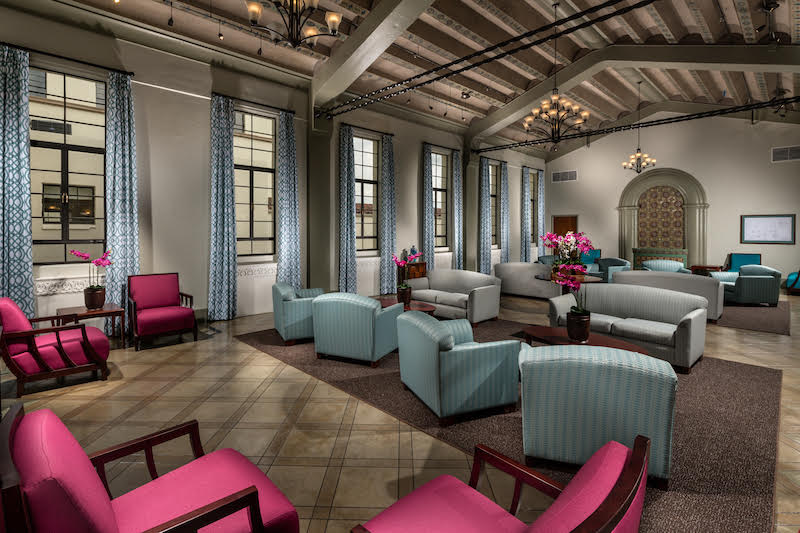 Community room with seating area