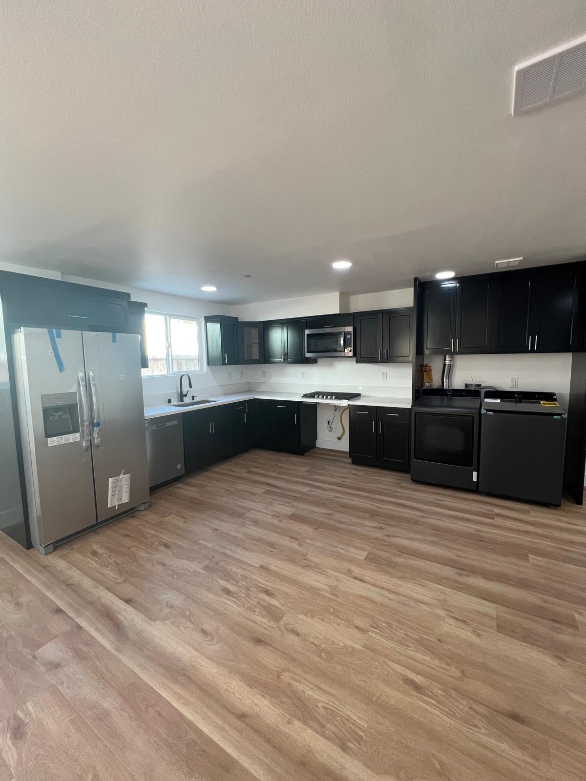 1230 W 8th St Unit 3