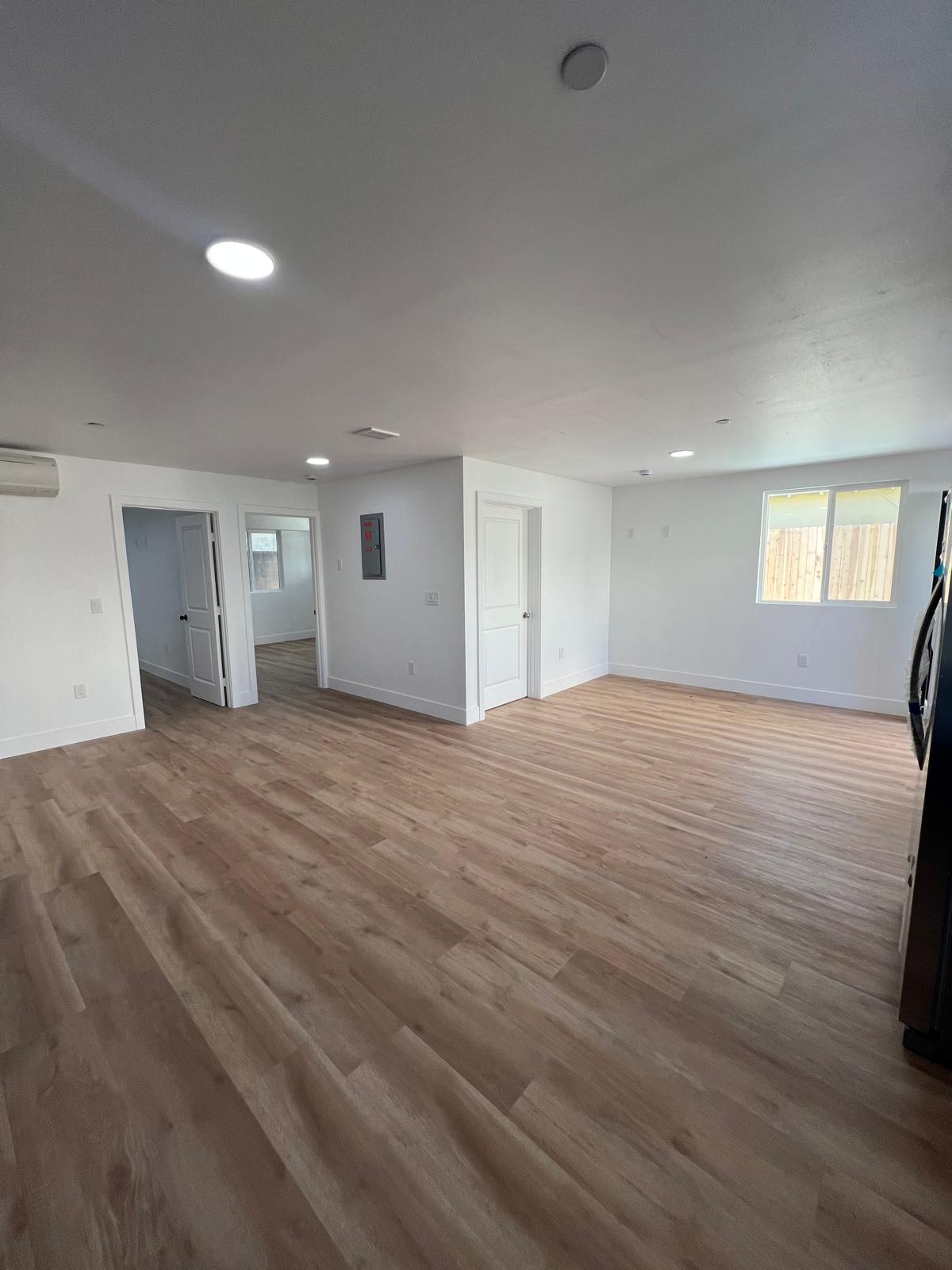 1230 W 8th St Unit 3
