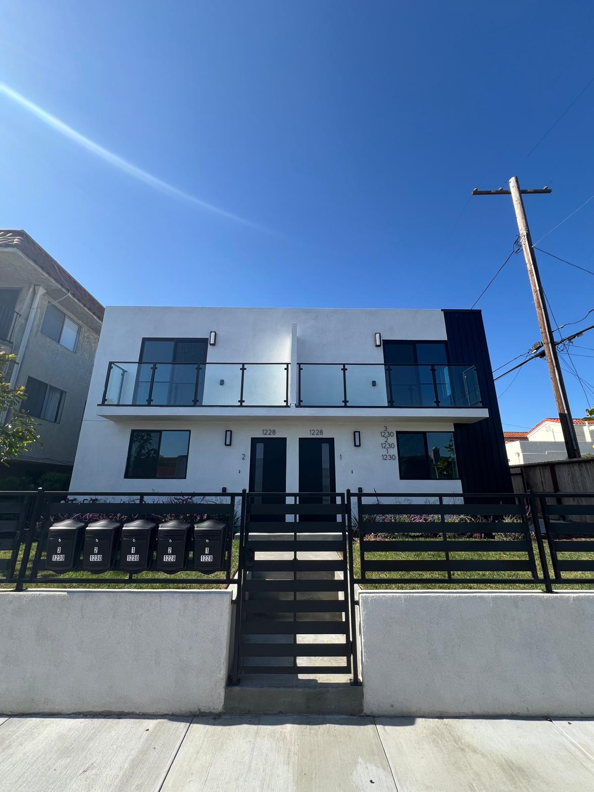 1230 W 8th St Unit 3