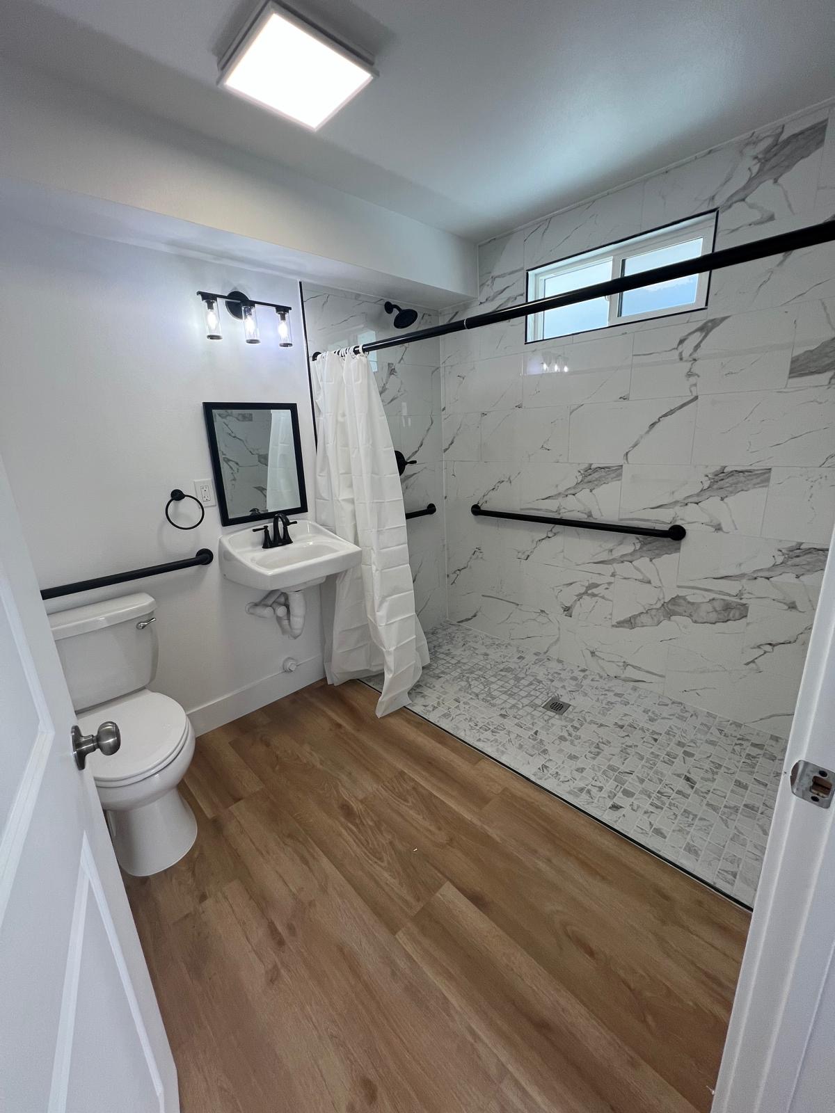 1230 W 8th St Unit 3